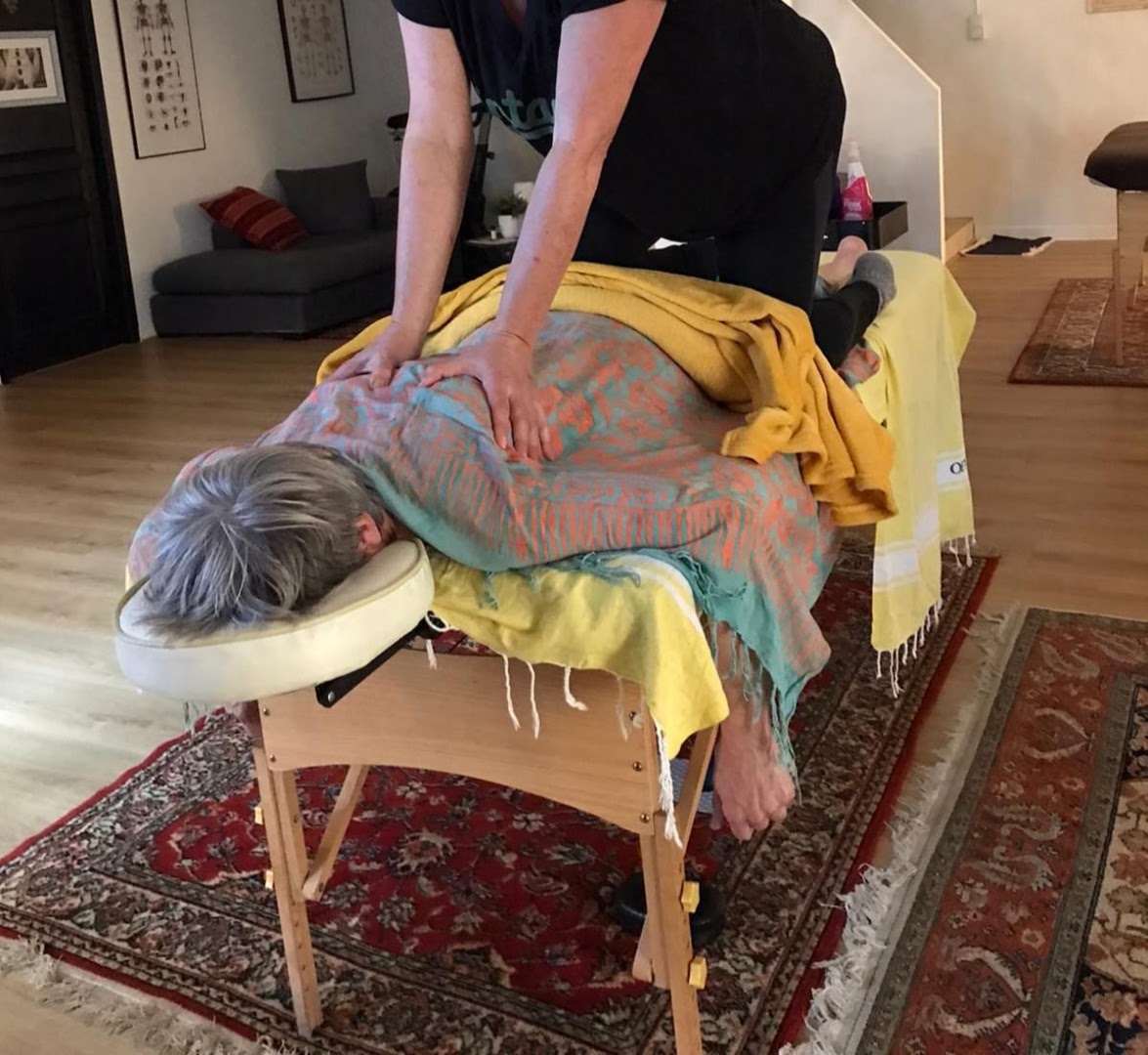 L'espace bien-être /praticienne en massages bien être ET ventouses/diplomée · Photos 4