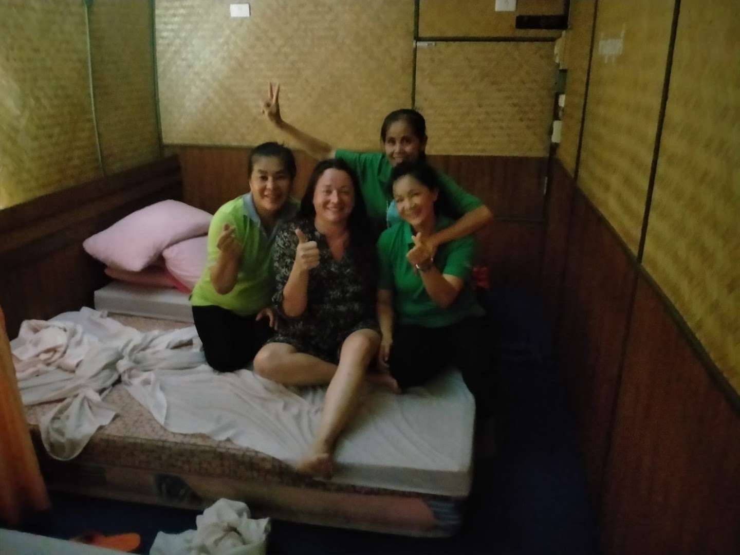 L'espace bien-être /praticienne en massages bien être ET ventouses/diplomée · Photos 1